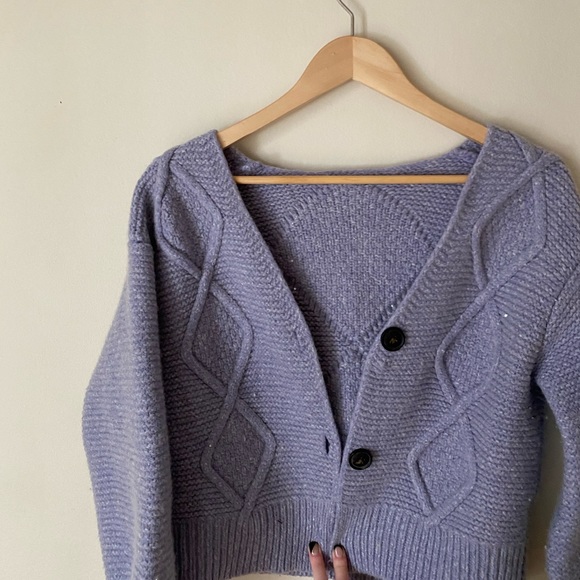 ❌SOLD❌Vintage Lavender Chunky Cable Knit Wool Cardigan - Picture 8 of 9
